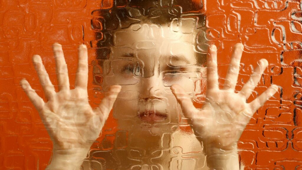 how does childhood schizophrenia affect autistic children