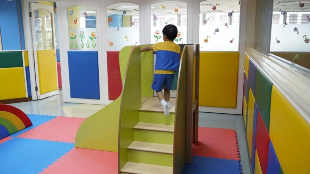 physical signs of autism in children