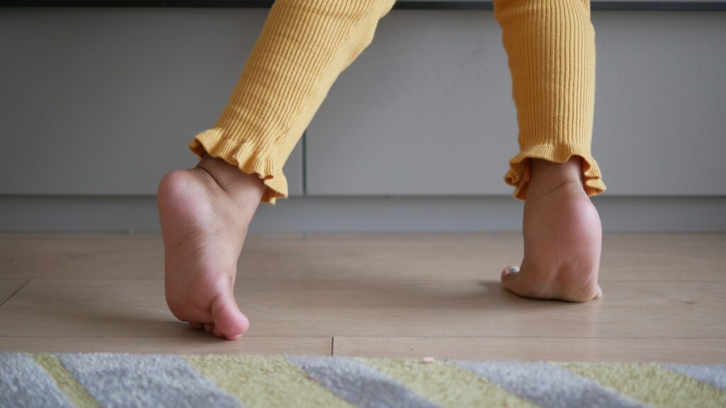gait abnormalities in kids with autism